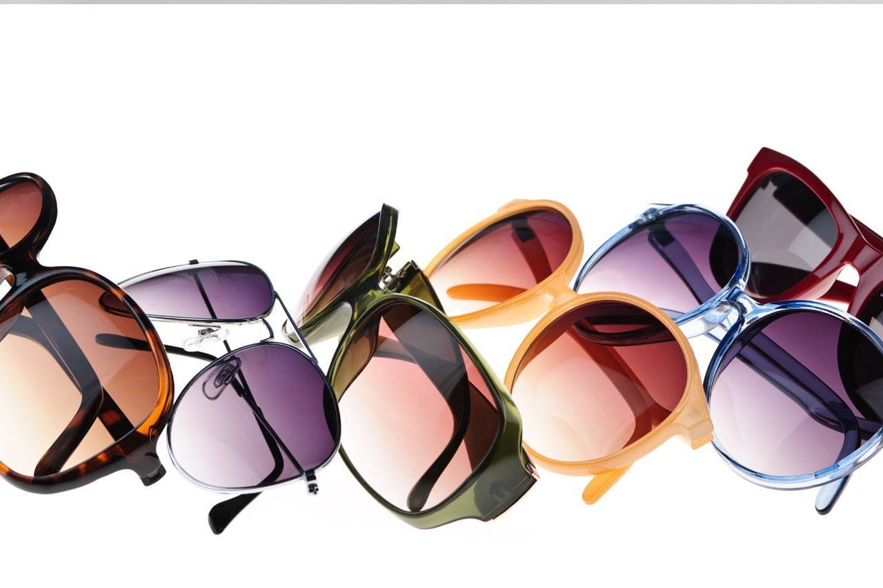 various_colorful_sunglasses_row